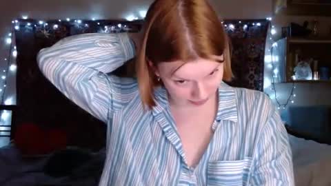 Elis online show from February 7, 2025, 7:49 pm