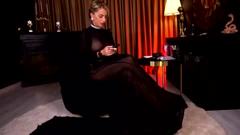 Snapshot of miss_ema_divine chatting on September 21, 2025, 3:13 pm Miss Ema Devine online show from September 21, 2025, 3:13 pm