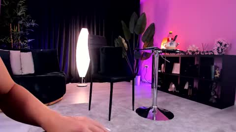 Snapshot of miss_ema_divine chatting on September 27, 2025, 3:28 pm Miss Ema Devine online show from September 27, 2025, 3:28 pm