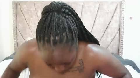 miss_godess online show from November 17, 2025, 9:37 am