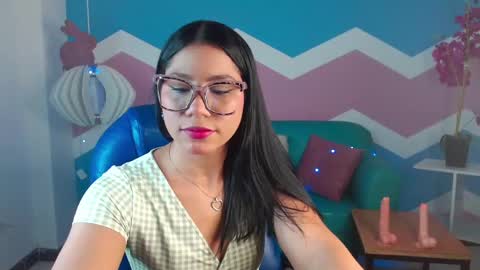 Snapshot of miss_honey1 chatting on February 9, 2025, 11:25 pm miss_honey1 online show from February 9, 2025, 11:25 pm