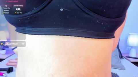 Snapshot of miss_horney chatting on October 13, 2025, 9:04 pm miss_horney online show from October 13, 2025, 9:04 pm