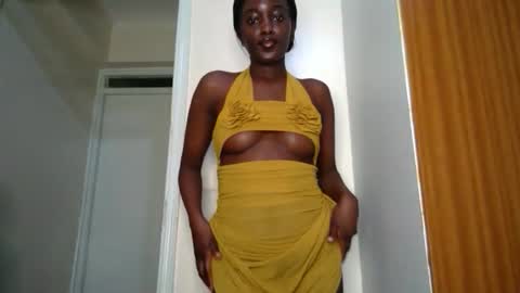 SensuElle  WHAT I DONT SHOW HERE... YOULL ONLY SEE IN PRIVATE  online show from September 27, 2025, 9:03 am