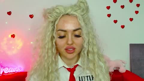 Snapshot of miss_kiten chatting on February 2, 2025, 1:45 am miss_kiten online show from February 2, 2025, 1:45 am