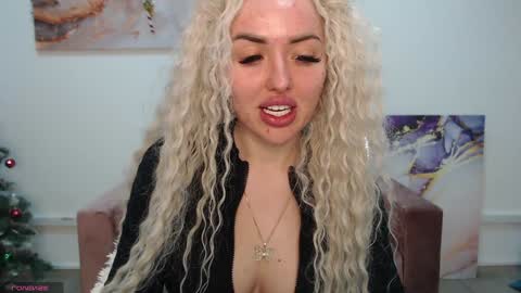 Snapshot of miss_kiten chatting on February 2, 2025, 7:57 pm miss_kiten online show from February 2, 2025, 7:57 pm