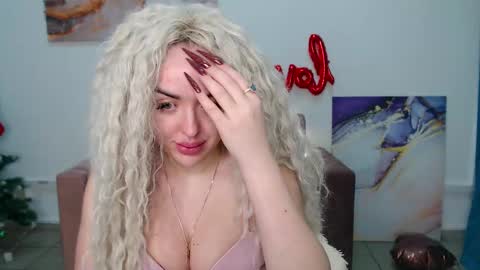 Snapshot of miss_kiten chatting on February 23, 2025, 3:24 am miss_kiten online show from February 23, 2025, 3:24 am