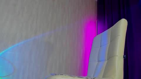 Sonya online show from November 28, 2025, 10:51 am