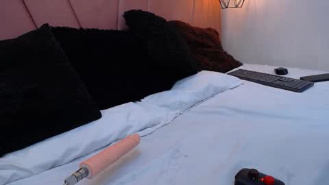 Snapshot of miss_m1a chatting on November 17, 2025, 11:27 am mia online show from November 17, 2025, 11:27 am