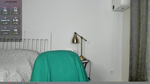 Jenny online show from September 12, 2025, 3:56 pm