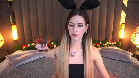 Snapshot of miss_martini chatting on December 30, 2024, 10:21 am online show from December 30, 2024, 10:21 am