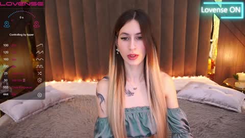 Snapshot of miss_martini chatting on January 25, 2025, 7:28 am online show from January 25, 2025, 7:28 am