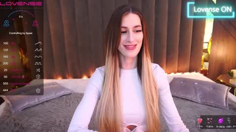 Snapshot of miss_martini chatting on January 30, 2025, 10:40 am online show from January 30, 2025, 10:40 am