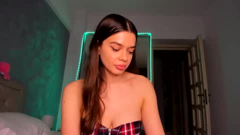 Snapshot of miss_medyson chatting on February 8, 2025, 7:38 pm miss_medyson online show from February 8, 2025, 7:38 pm