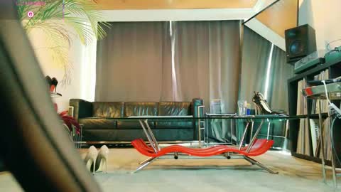 Snapshot of miss_satori_rose chatting on October 1, 2025, 8:15 pm Satori Rose online show from October 1, 2025, 8:15 pm