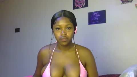 Snapshot of miss_sexyyy chatting on December 3, 2025, 1:53 pm miss_sexyyy online show from December 3, 2025, 1:53 pm