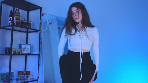 Spider girl Help me reach 10 likes online show from December 28, 2024, 6:17 am