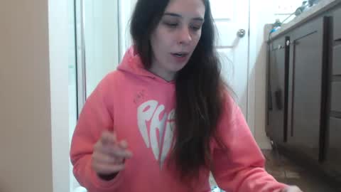 Snapshot of miss_sunshine01 chatting on January 16, 2025, 2:09 am Bella online show from January 16, 2025, 2:09 am