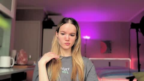 Emily online show from December 26, 2024, 9:22 am