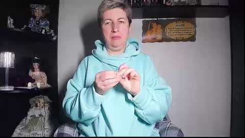 Snapshot of miss_tasha_kom chatting on November 1, 2025, 9:00 am miss_tasha_kom online show from November 1, 2025, 9:00 am