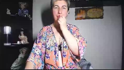 Snapshot of miss_tasha_kom chatting on November 7, 2025, 9:53 am miss_tasha_kom online show from November 7, 2025, 9:53 am