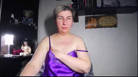 Snapshot of miss_tasha_kom chatting on November 13, 2025, 9:19 am miss_tasha_kom online show from November 13, 2025, 9:19 am