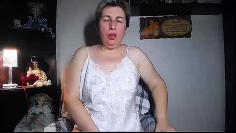 Snapshot of miss_tasha_kom chatting on November 28, 2025, 4:20 pm miss_tasha_kom online show from November 28, 2025, 4:20 pm