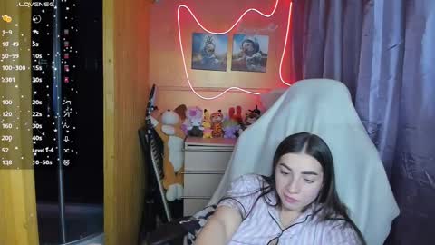 Snapshot of miss_tasy chatting on February 27, 2025, 5:15 pm Melanie January 15th is my birthday there will be an interesting show online show from February 27, 2025, 5:15 pm