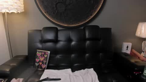 Vaiolette online show from February 17, 2025, 2:04 pm