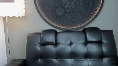 Vaiolette online show from March 3, 2025, 11:11 am