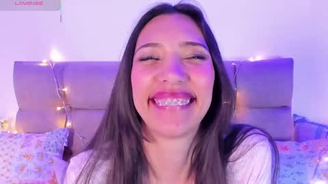 Snapshot of miss_veronica2 chatting on February 6, 2025, 3:41 pm Miss Veronica online show from February 6, 2025, 3:41 pm