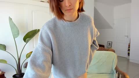 Alexandra Thorn online show from December 4, 2025, 1:20 pm