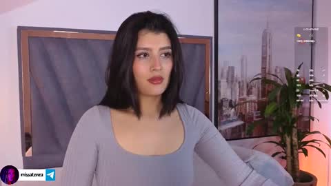 Snapshot of missatenea2 chatting on October 2, 2025, 2:02 pm Laura online show from October 2, 2025, 2:02 pm