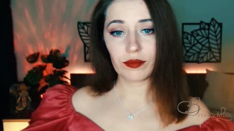 Snapshot of missbeverlymills chatting on February 2, 2025, 6:10 pm The divine Beverly online show from February 2, 2025, 6:10 pm