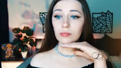 Snapshot of missbeverlymills chatting on February 13, 2025, 12:11 pm The divine Beverly online show from February 13, 2025, 12:11 pm