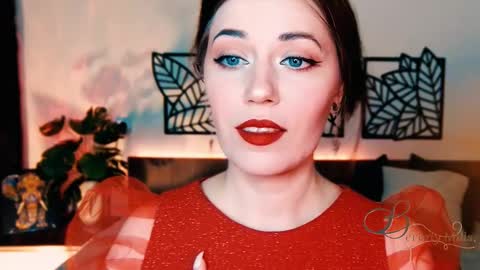 Snapshot of missbeverlymills chatting on February 28, 2025, 9:25 am The divine Beverly online show from February 28, 2025, 9:25 am