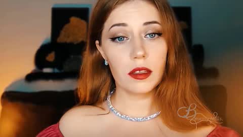 Snapshot of missbeverlymills chatting on September 30, 2025, 10:48 pm The divine Beverly online show from September 30, 2025, 10:48 pm
