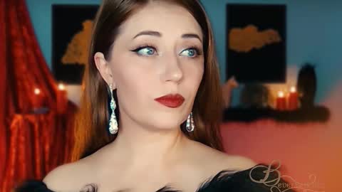 Snapshot of missbeverlymills chatting on October 19, 2025, 9:15 pm The divine Beverly online show from October 19, 2025, 9:15 pm