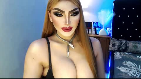 PRIESTESS CHANNEL online show from January 8, 2025, 9:44 pm