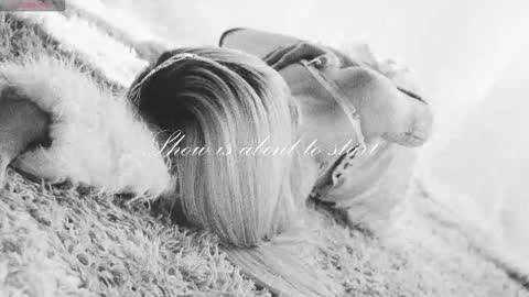 Chloe freelance model Please your thumbs up are important  online show from November 5, 2025, 11:16 pm