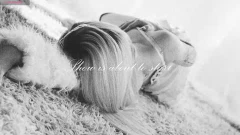 Chloe freelance model Please your thumbs up are important  online show from November 7, 2025, 11:38 pm