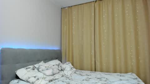 Hello dear my name Elisa online show from December 12, 2024, 3:21 am