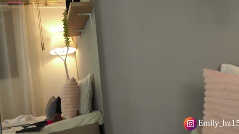 Snapshot of missemily_11 chatting on November 24, 2025, 9:53 am Yuliana online show from November 24, 2025, 9:53 am