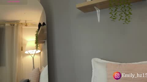 Snapshot of missemily_11 chatting on November 28, 2025, 9:23 am Yuliana online show from November 28, 2025, 9:23 am