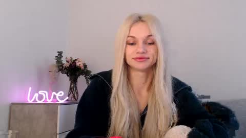 Snapshot of missemma1111 chatting on March 12, 2025, 5:46 am EMMA online show from March 12, 2025, 5:46 am