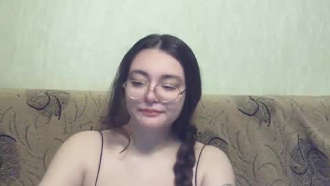 Snapshot of missis_mona chatting on February 19, 2025, 8:10 pm missis mona online show from February 19, 2025, 8:10 pm