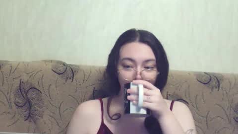 Snapshot of missis_mona chatting on October 15, 2025, 8:42 pm missis mona online show from October 15, 2025, 8:42 pm