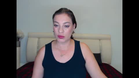 Snapshot of misskhloe chatting on November 9, 2025, 7:01 pm Khloe online show from November 9, 2025, 7:01 pm