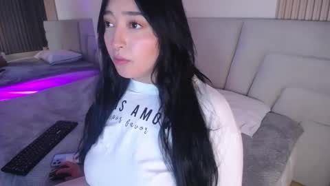 Miss Loise online show from November 18, 2025, 5:12 am