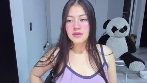 missloren333 online show from November 4, 2025, 8:13 am