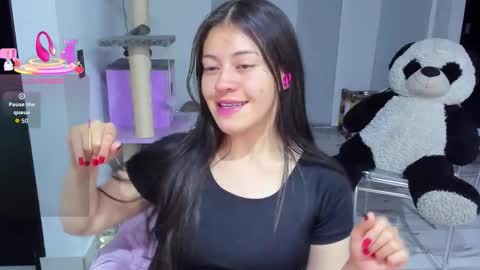 missloren333 online show from December 17, 2025, 8:53 am